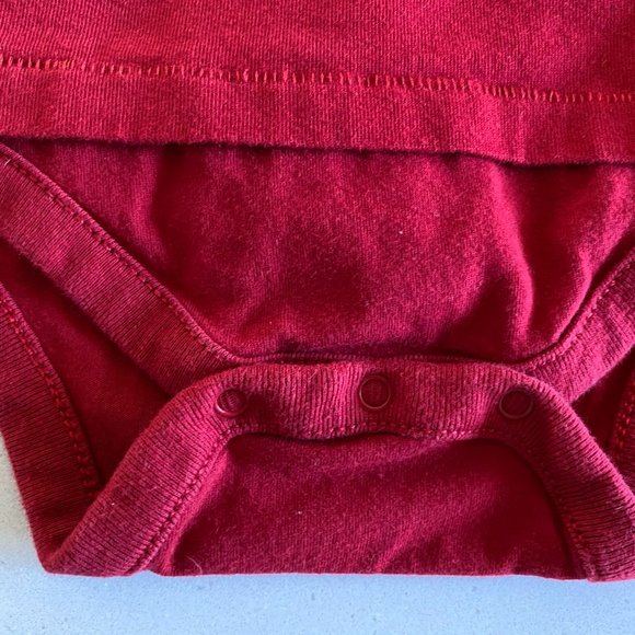 Baby Gap Valentine's Day "Heart Breaker" bodysuit - Picture 4 of 6